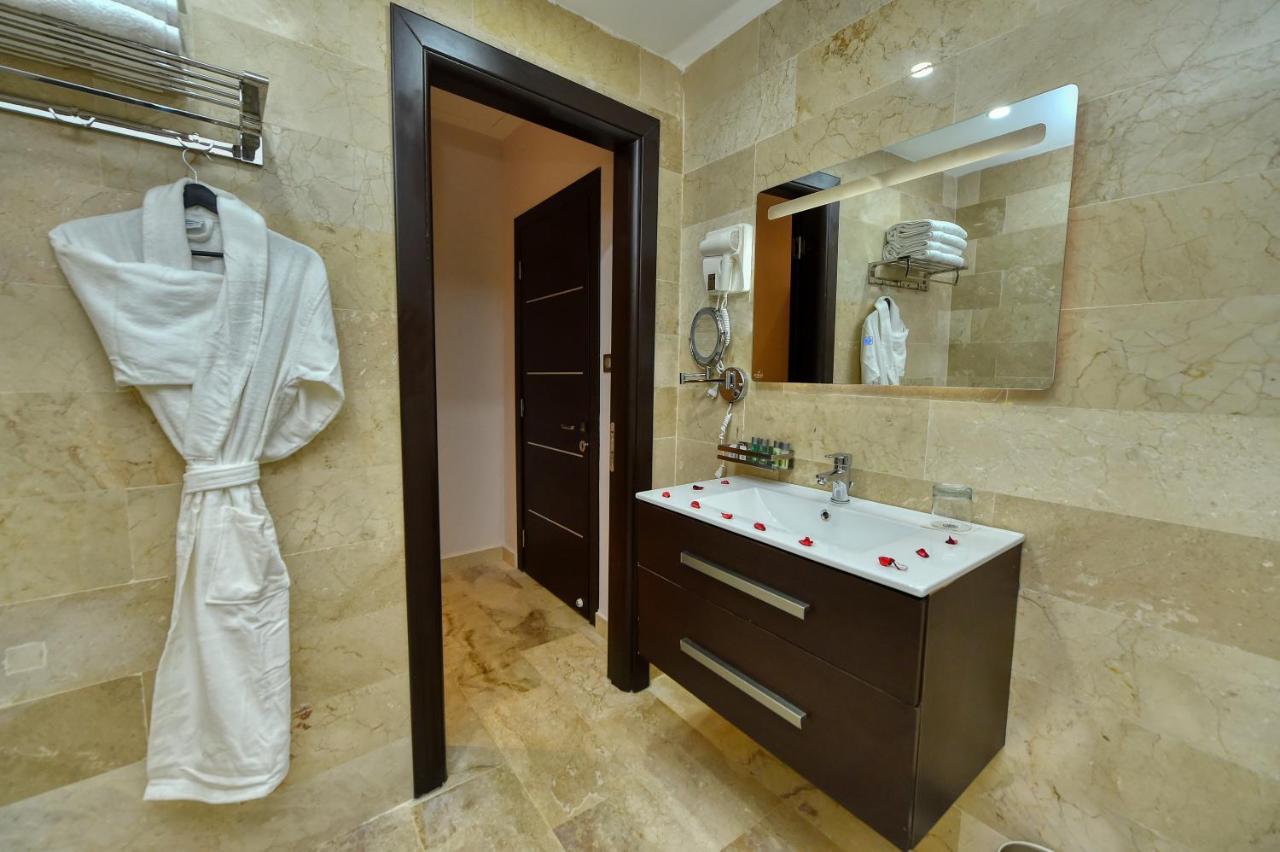 Mf Hotel Oran Bir El Djir Ngoại thất bức ảnh